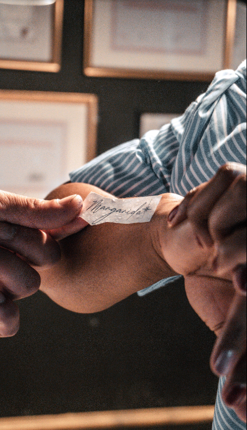 Aplicacao de stencil tatuagem